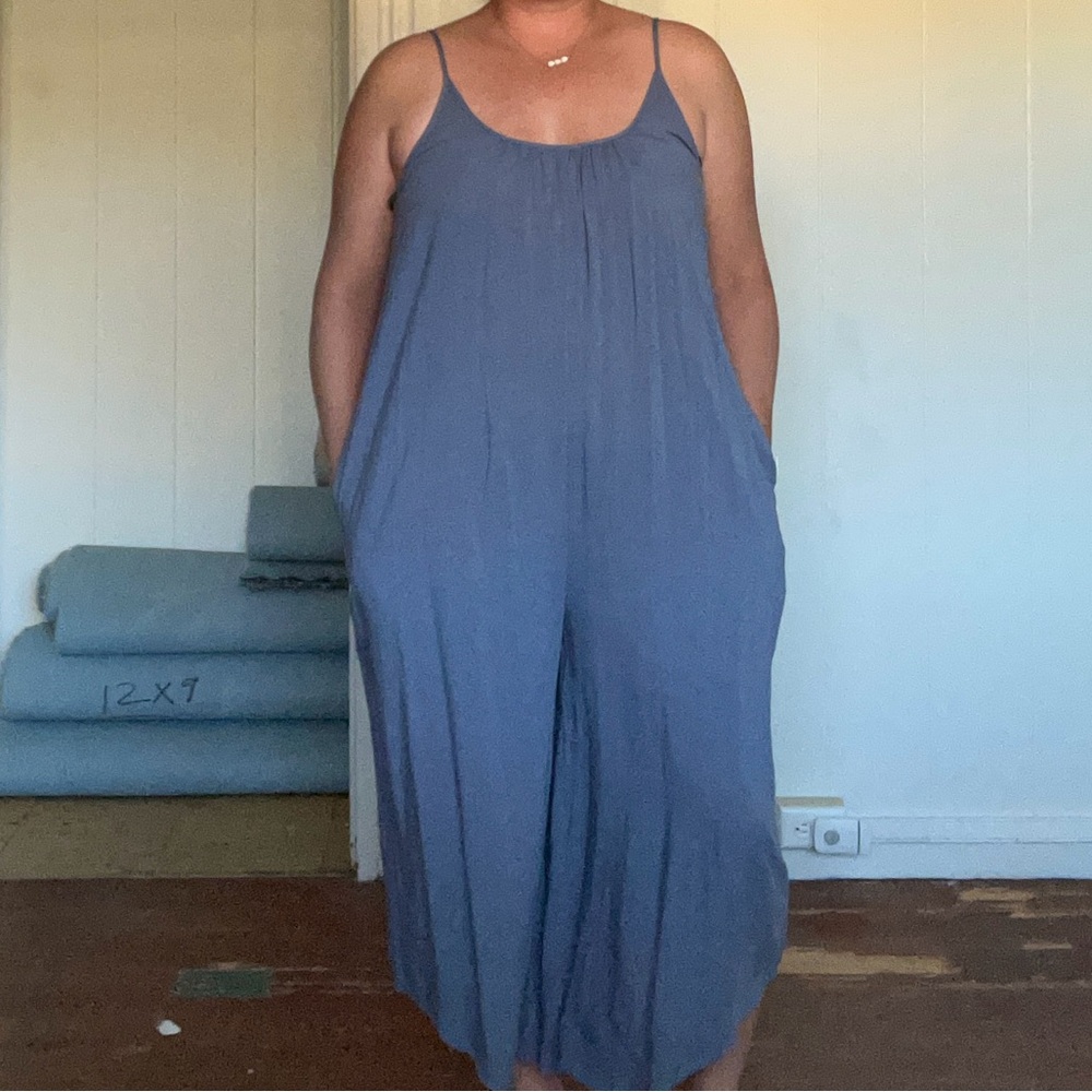 Women’s romper with pockets